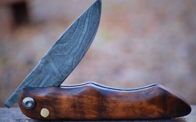How to Choose the Best Damascus Steel Pocket Knife: A Comprehensive Buyer’s Guide